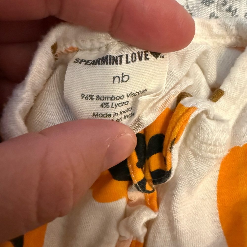 Spearmint Love Bamboo sleeper jack-o’-lantern print size newborn - Picture 4 of 4